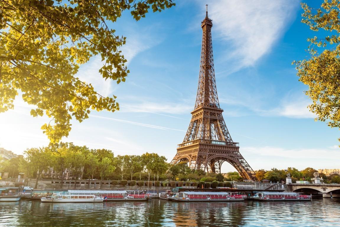 Romance & Culture: Paris & Barcelona Escape